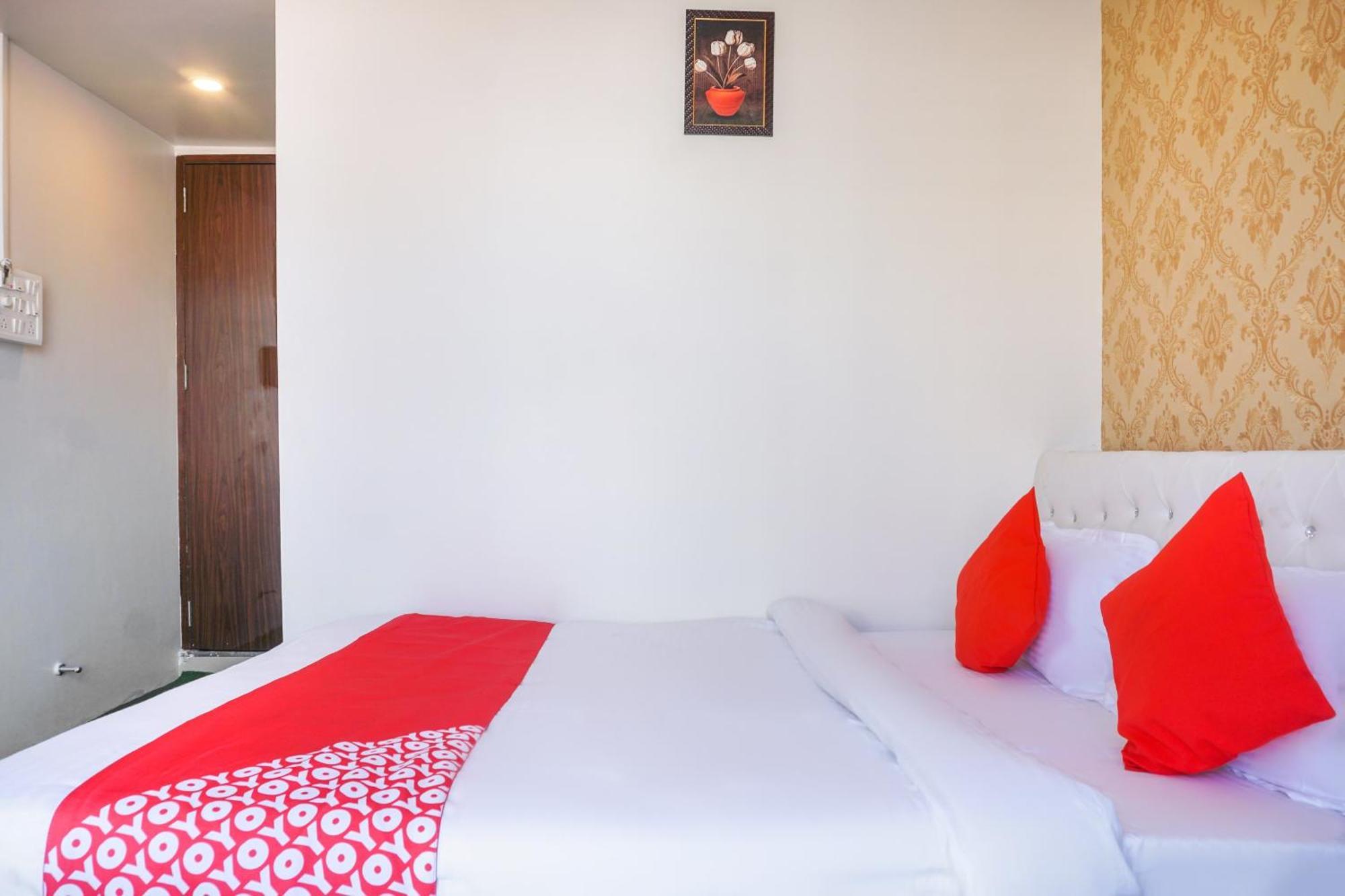 Hotel O Nitya Executive Phursungi Exterior photo