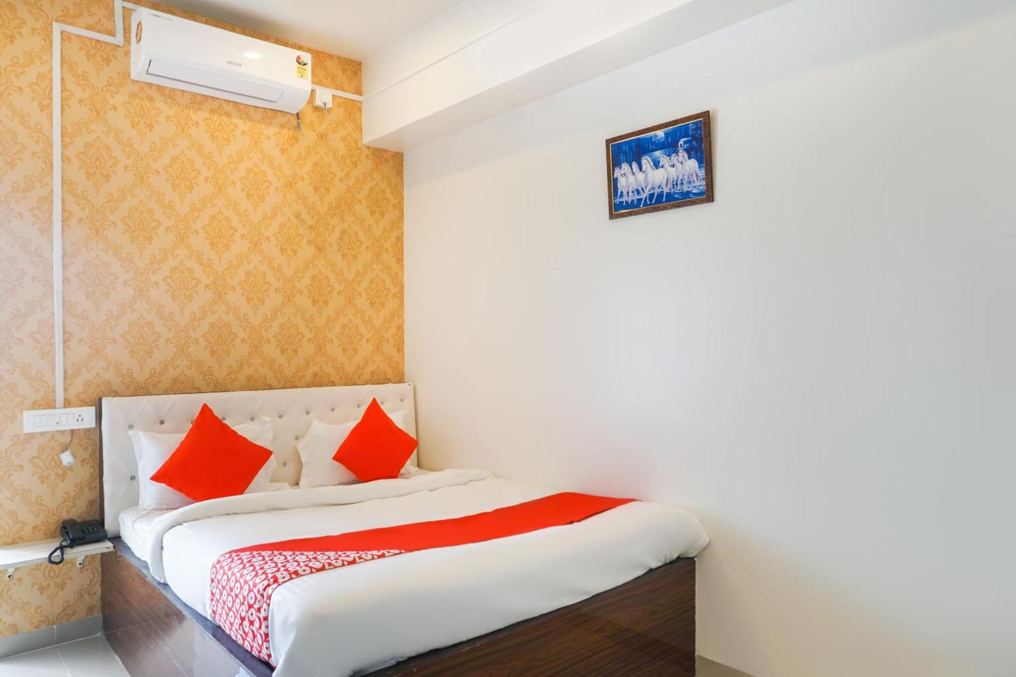 Hotel O Nitya Executive Phursungi Exterior photo