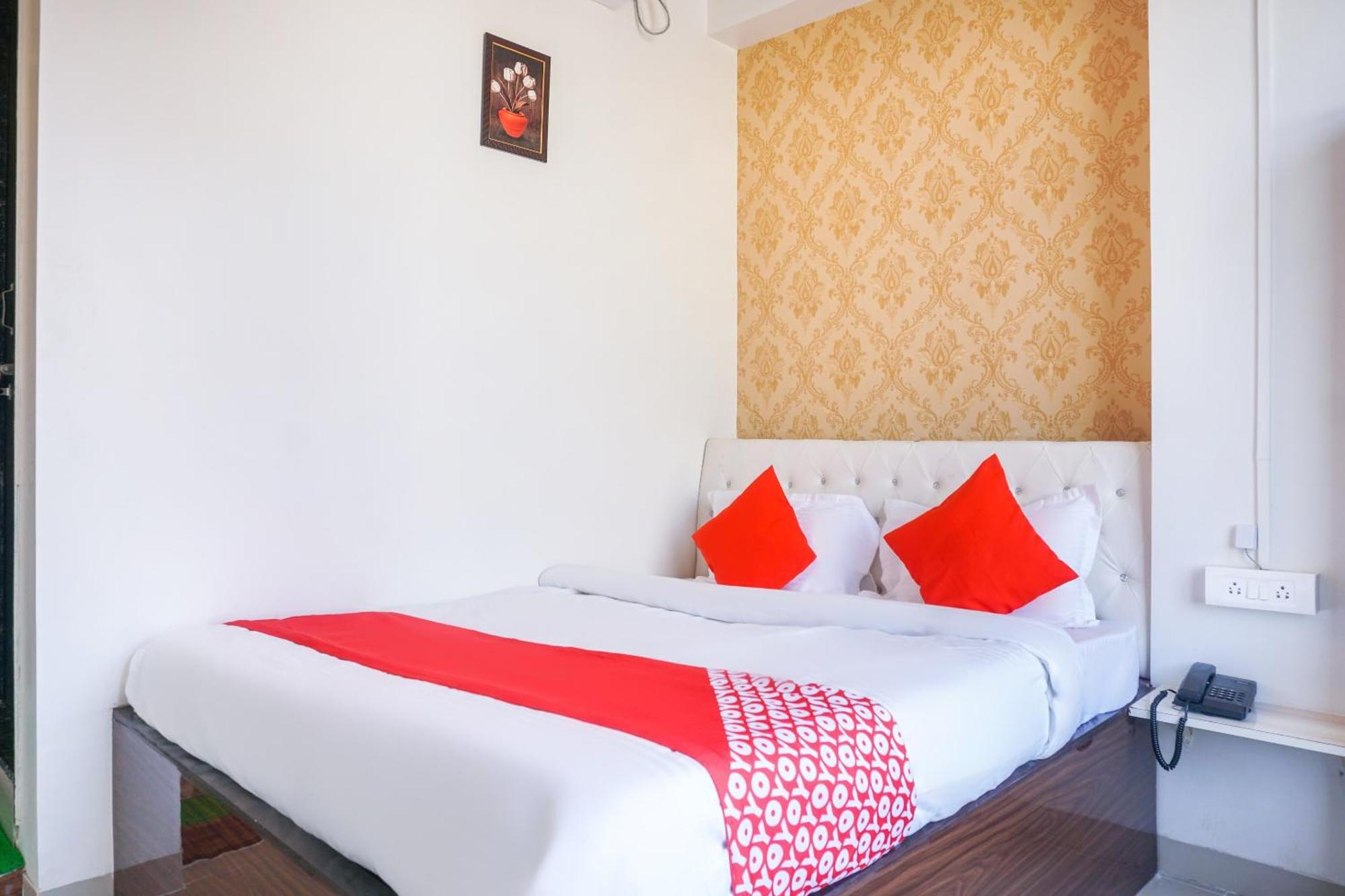Hotel O Nitya Executive Phursungi Exterior photo